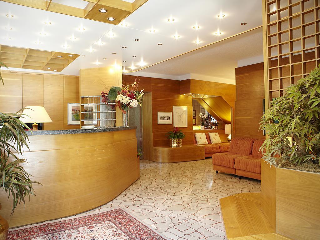 Albergo Milano Snc Lanzo D'intelvi Exterior photo